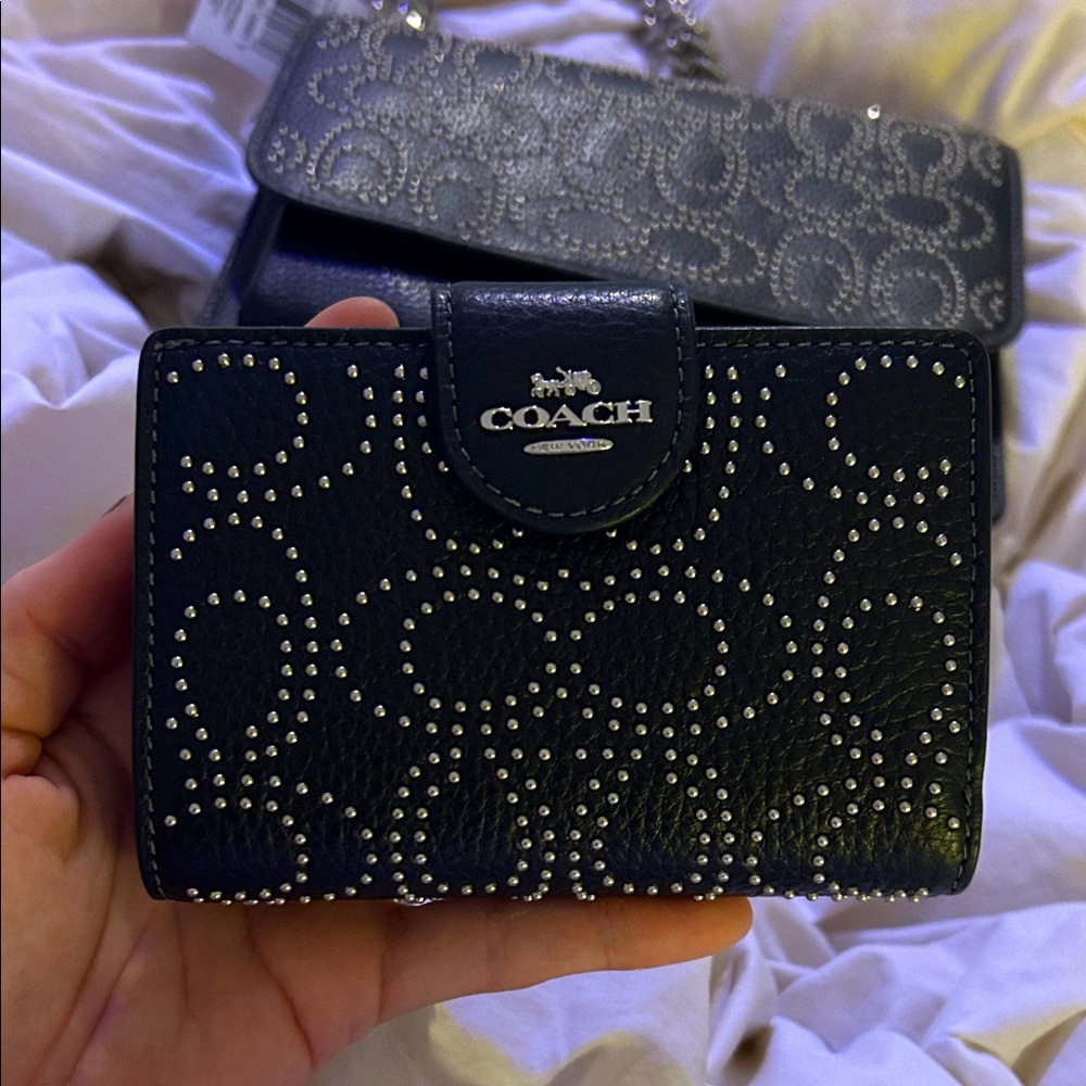 NWT—COACH Klare Wallet